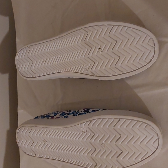 NWT Tommy Bahama canvas sneaker 8.5 - Picture 4 of 5
